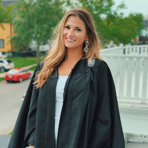 Meet your Posher, Sara